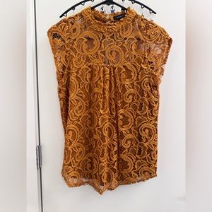 🔥NWOT🔥Lace blouse